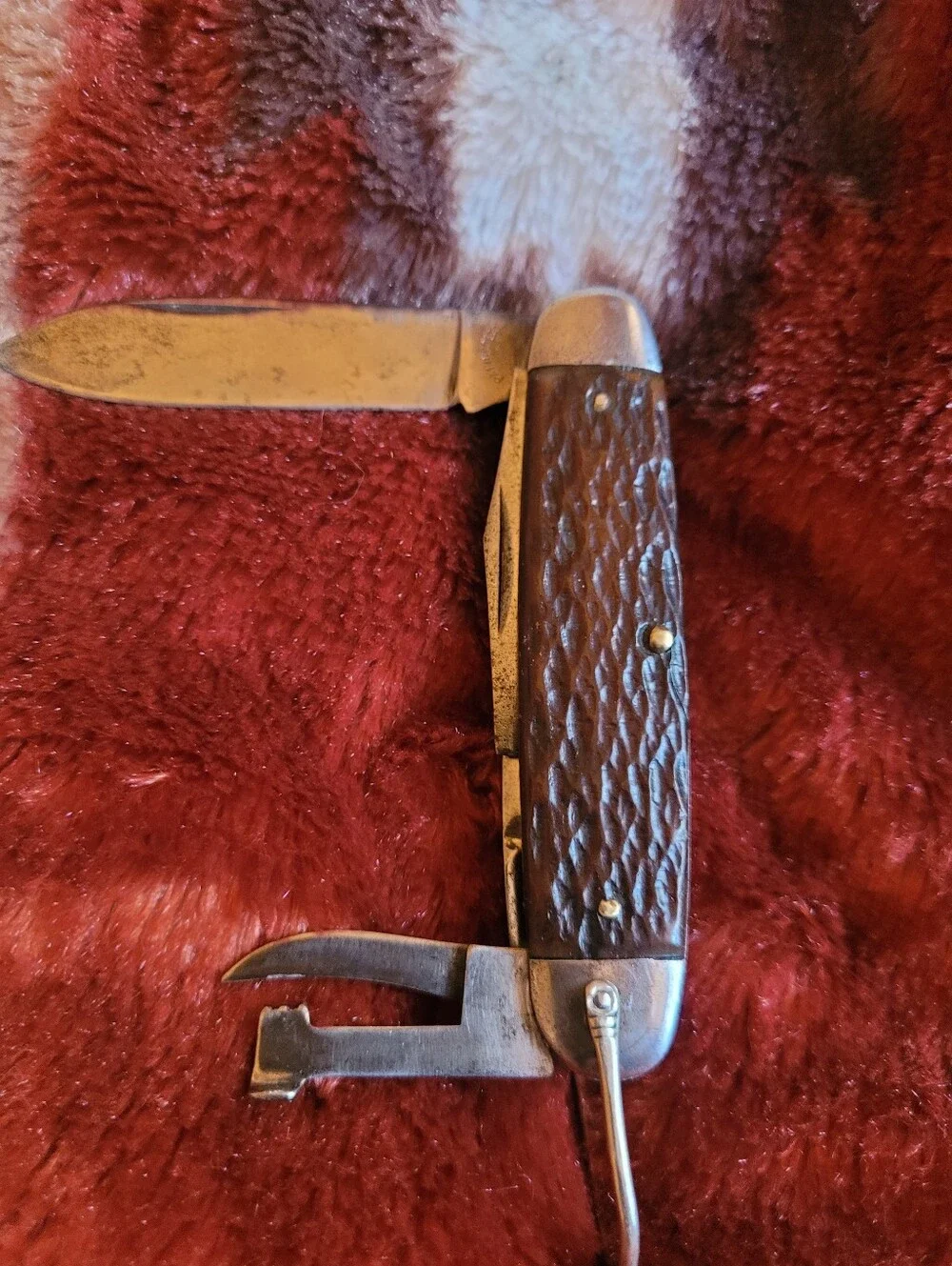 Vintage WW2 Era Pal Camp  Knife With Brown Bone Scales. Made IN USA Early 40s.